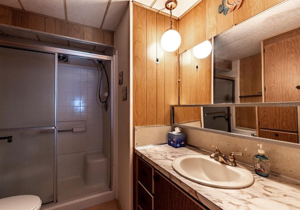 For Sale: $110,000 (2 beds, 1 baths, 848 Square Feet)