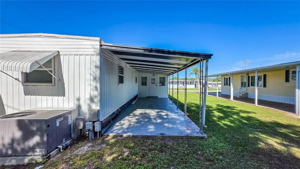 For Sale: $110,000 (2 beds, 1 baths, 848 Square Feet)
