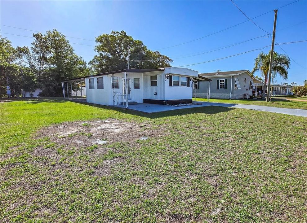For Sale: $110,000 (2 beds, 1 baths, 848 Square Feet)