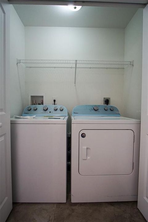 Active With Contract: $1,500 (2 beds, 2 baths, 962 Square Feet)