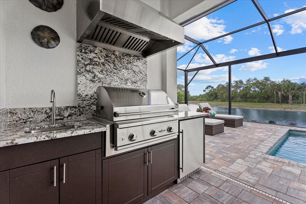 For Sale: $1,575,000 (4 beds, 3 baths, 2940 Square Feet)
