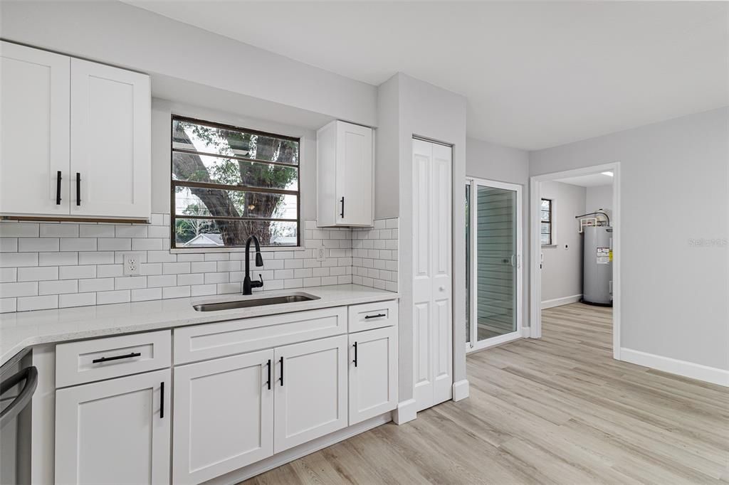 For Sale: $274,950 (3 beds, 1 baths, 1336 Square Feet)