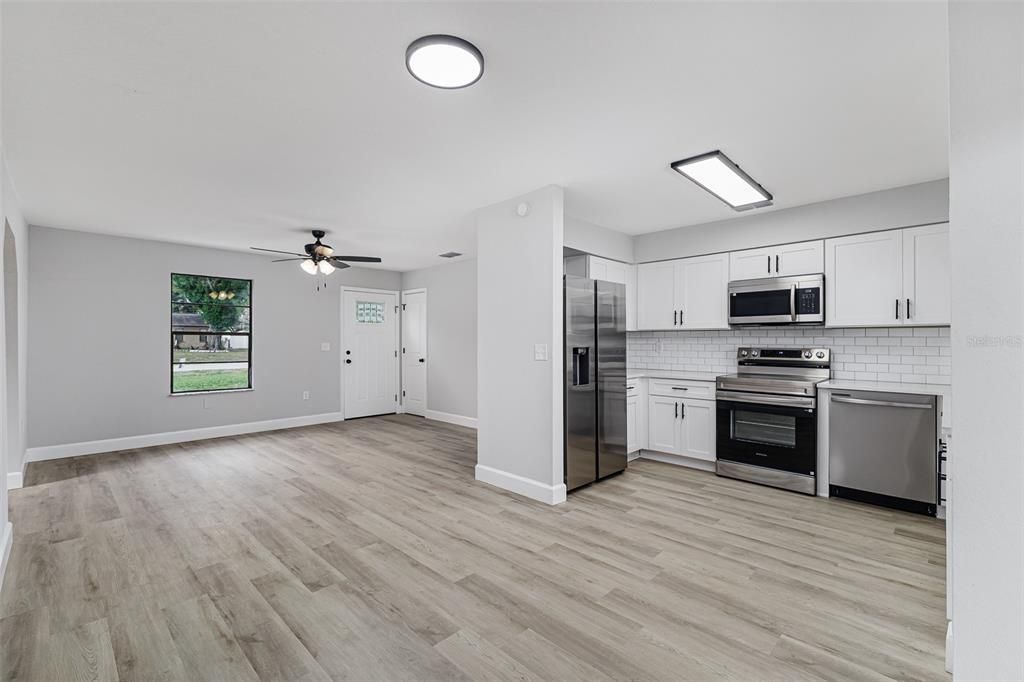 For Sale: $274,950 (3 beds, 1 baths, 1336 Square Feet)
