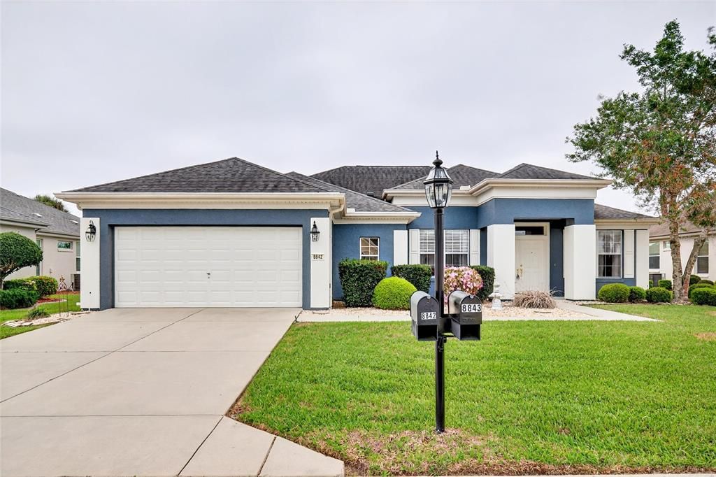 For Sale: $379,000 (2 beds, 2 baths, 1870 Square Feet)