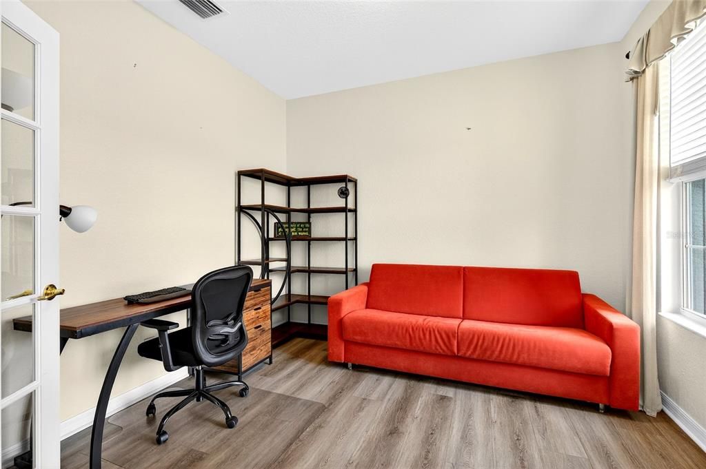 For Sale: $379,000 (2 beds, 2 baths, 1870 Square Feet)