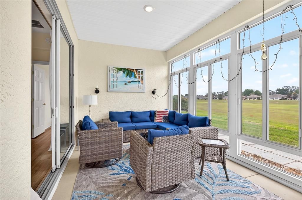 For Sale: $379,000 (2 beds, 2 baths, 1870 Square Feet)