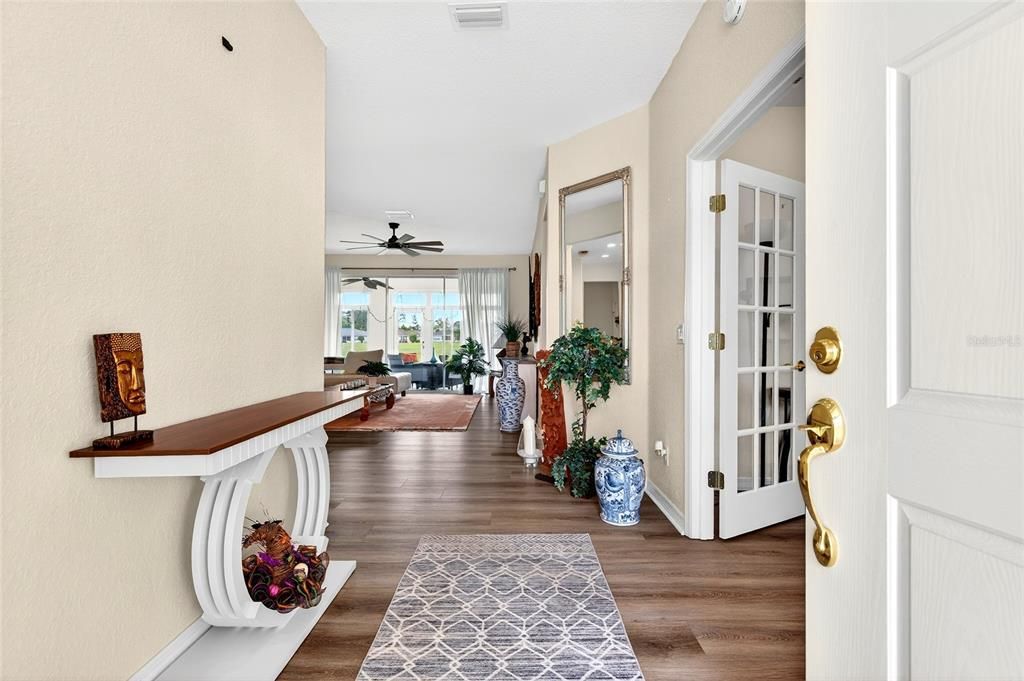 For Sale: $379,000 (2 beds, 2 baths, 1870 Square Feet)