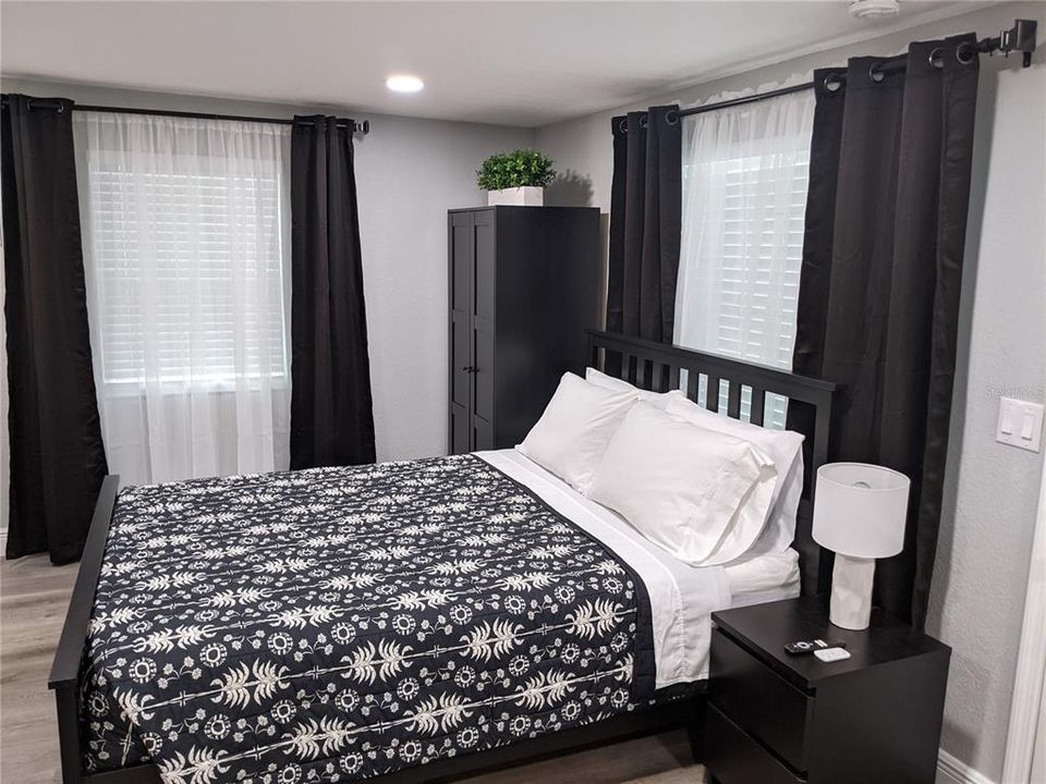 В аренду: $1,279 (0 спален, 1 ванн, 350 Квадратных фут)