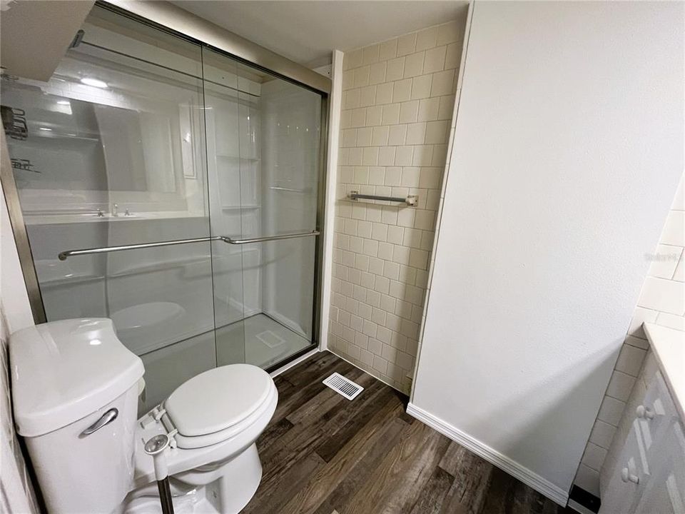 Activo con contrato: $149,000 (2 camas, 2 baños, 906 Pies cuadrados)