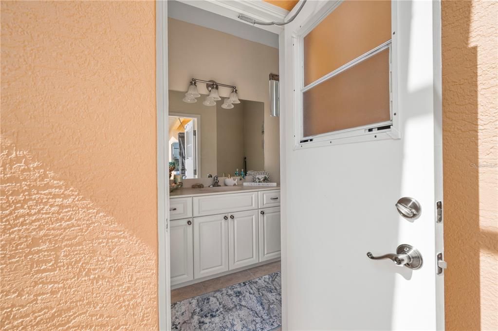 En Venta: $899,000 (3 camas, 3 baños, 2751 Pies cuadrados)