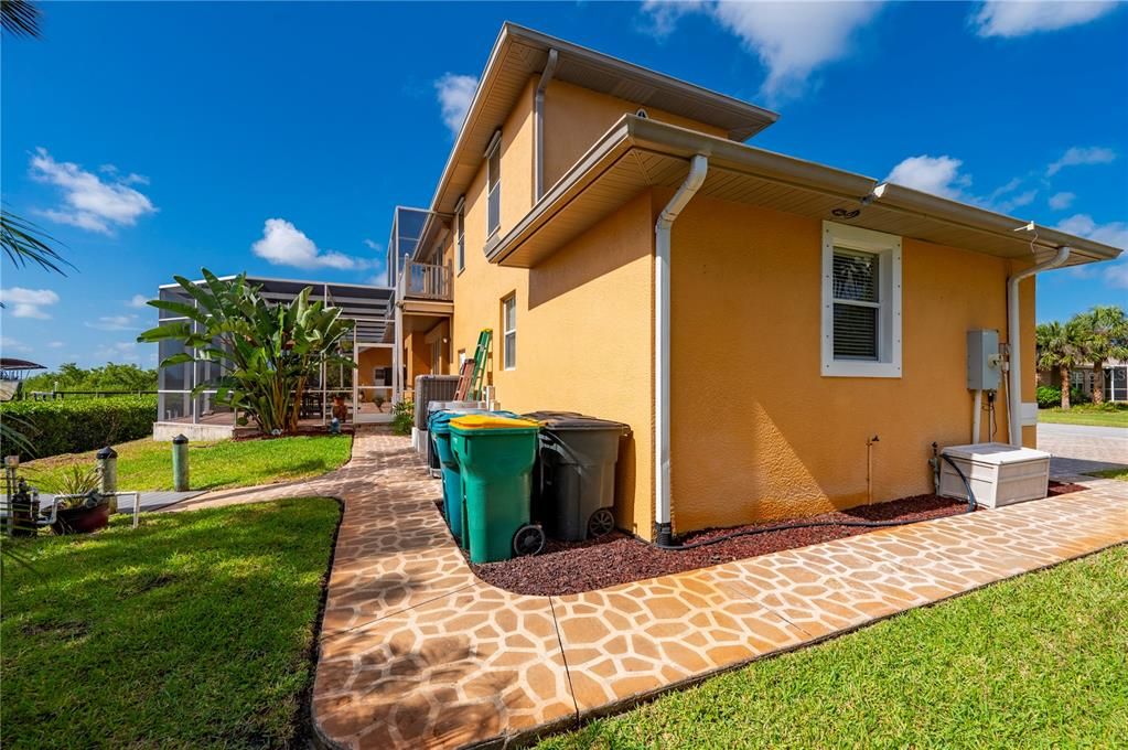 En Venta: $899,000 (3 camas, 3 baños, 2751 Pies cuadrados)
