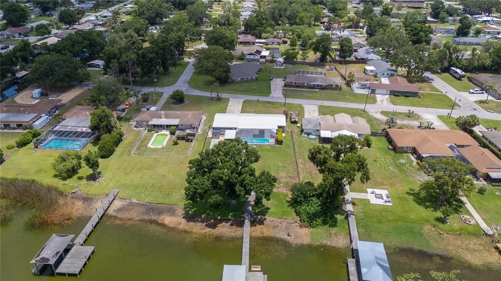 En Venta: $699,900 (4 camas, 2 baños, 2000 Pies cuadrados)
