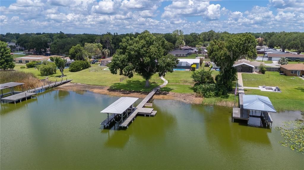 En Venta: $699,900 (4 camas, 2 baños, 2000 Pies cuadrados)