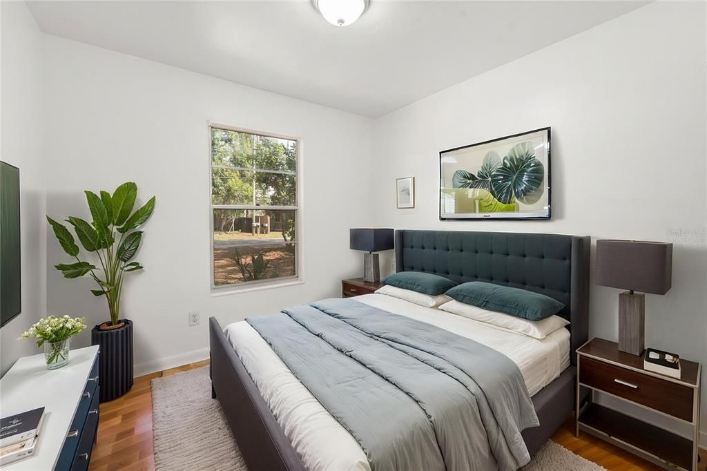 На продажу: $205,000 (2 спален, 1 ванн, 734 Квадратных фут)