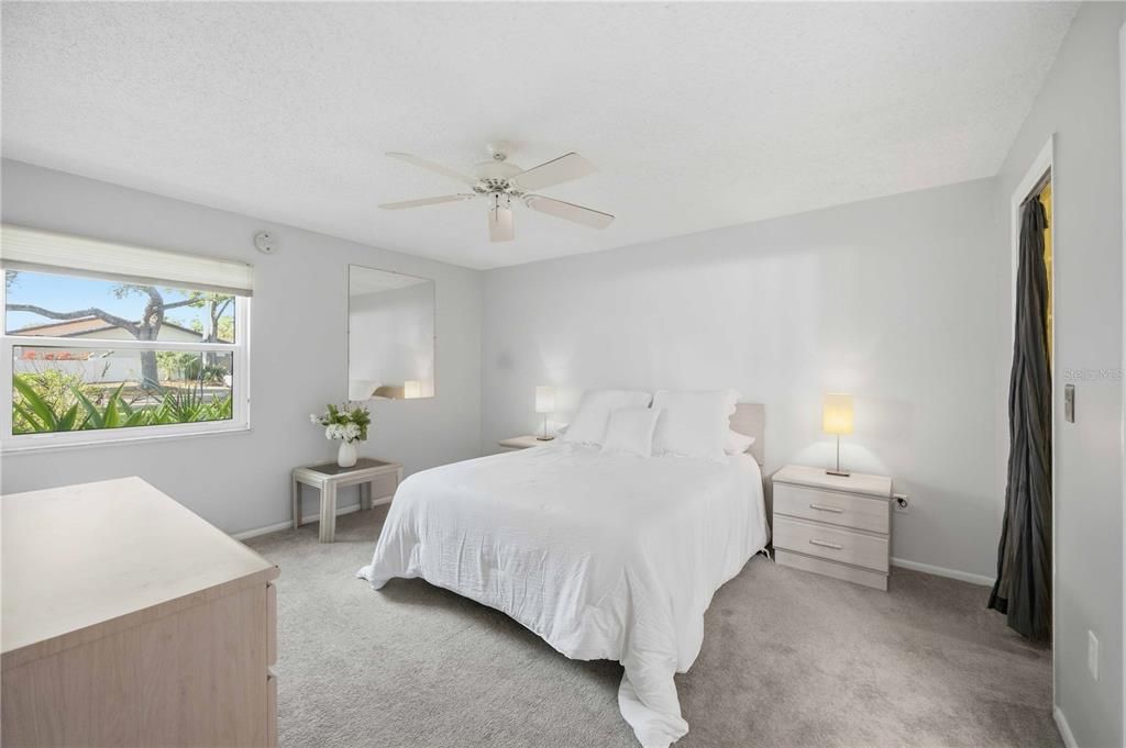 На продажу: $213,000 (2 спален, 2 ванн, 876 Квадратных фут)