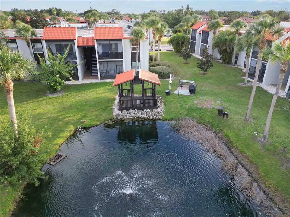 На продажу: $213,000 (2 спален, 2 ванн, 876 Квадратных фут)