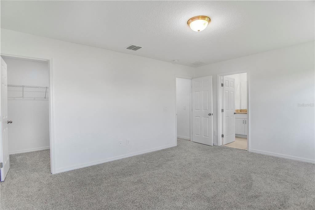 Active With Contract: $2,190 (3 beds, 2 baths, 1560 Square Feet)