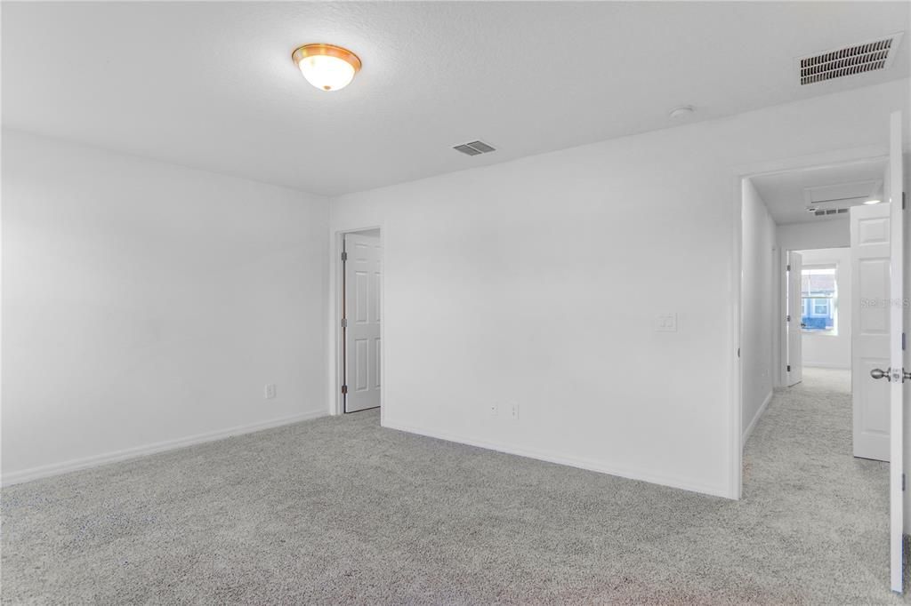 Active With Contract: $2,190 (3 beds, 2 baths, 1560 Square Feet)