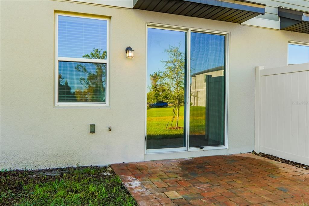 Active With Contract: $2,190 (3 beds, 2 baths, 1560 Square Feet)