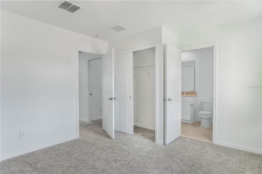 Active With Contract: $2,190 (3 beds, 2 baths, 1560 Square Feet)