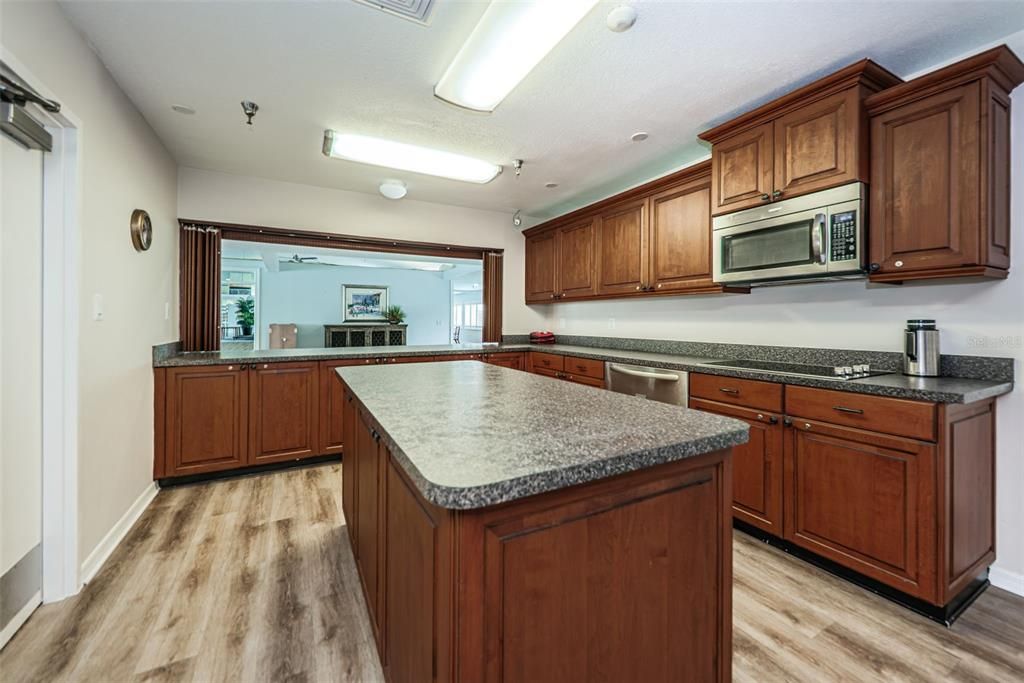 На продажу: $499,000 (2 спален, 2 ванн, 1145 Квадратных фут)