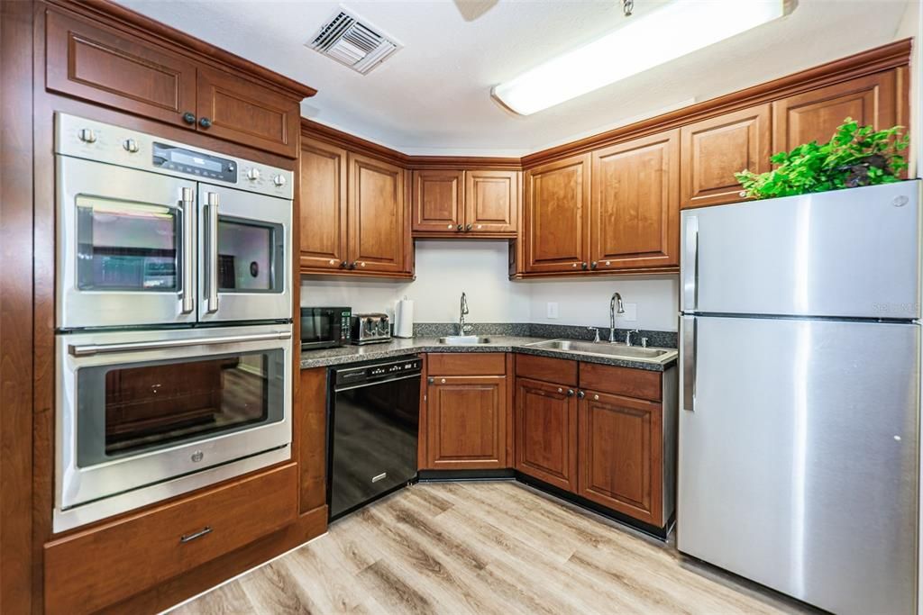 На продажу: $499,000 (2 спален, 2 ванн, 1145 Квадратных фут)
