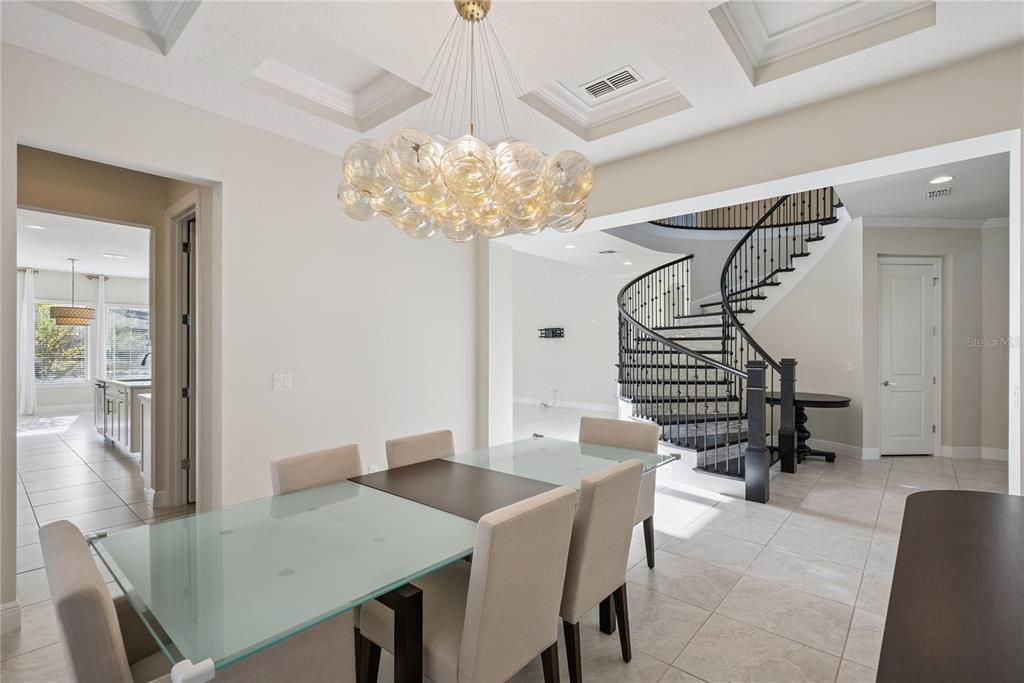 На продажу: $1,449,999 (5 спален, 3 ванн, 4924 Квадратных фут)