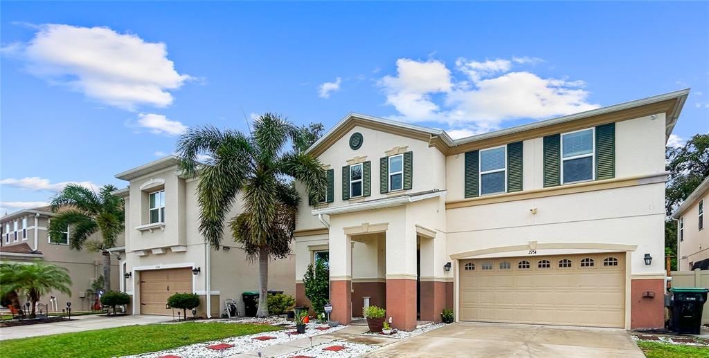 En Venta: $715,000 (5 camas, 3 baños, 3827 Pies cuadrados)