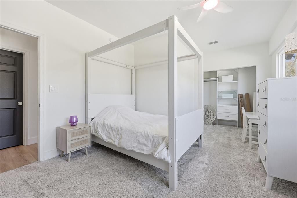 En Venta: $859,000 (6 camas, 3 baños, 2852 Pies cuadrados)