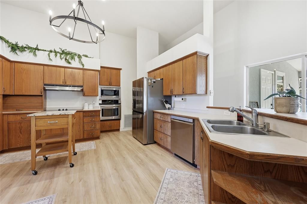 En Venta: $859,000 (6 camas, 3 baños, 2852 Pies cuadrados)