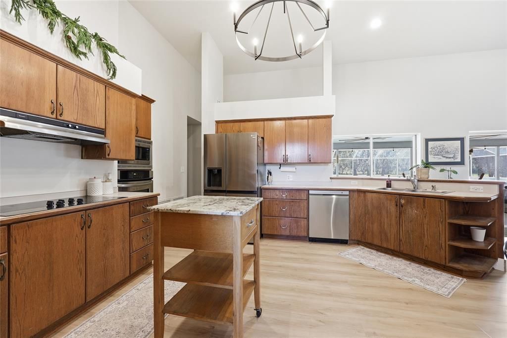 En Venta: $859,000 (6 camas, 3 baños, 2852 Pies cuadrados)