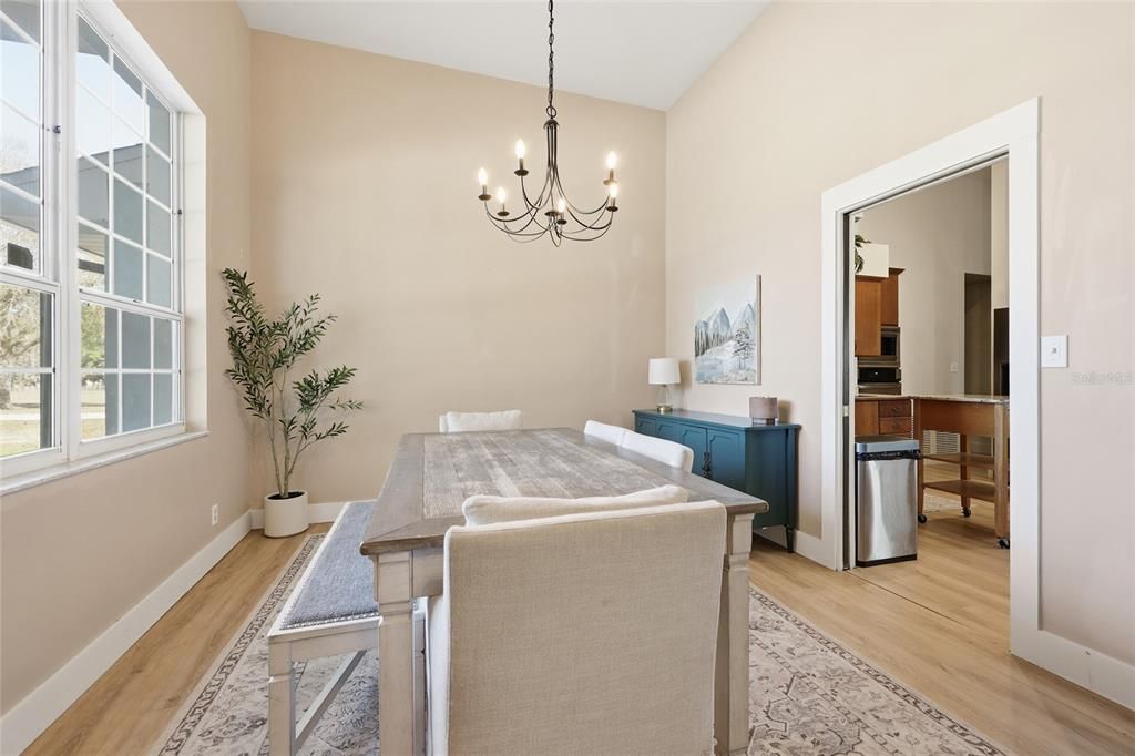 En Venta: $859,000 (6 camas, 3 baños, 2852 Pies cuadrados)