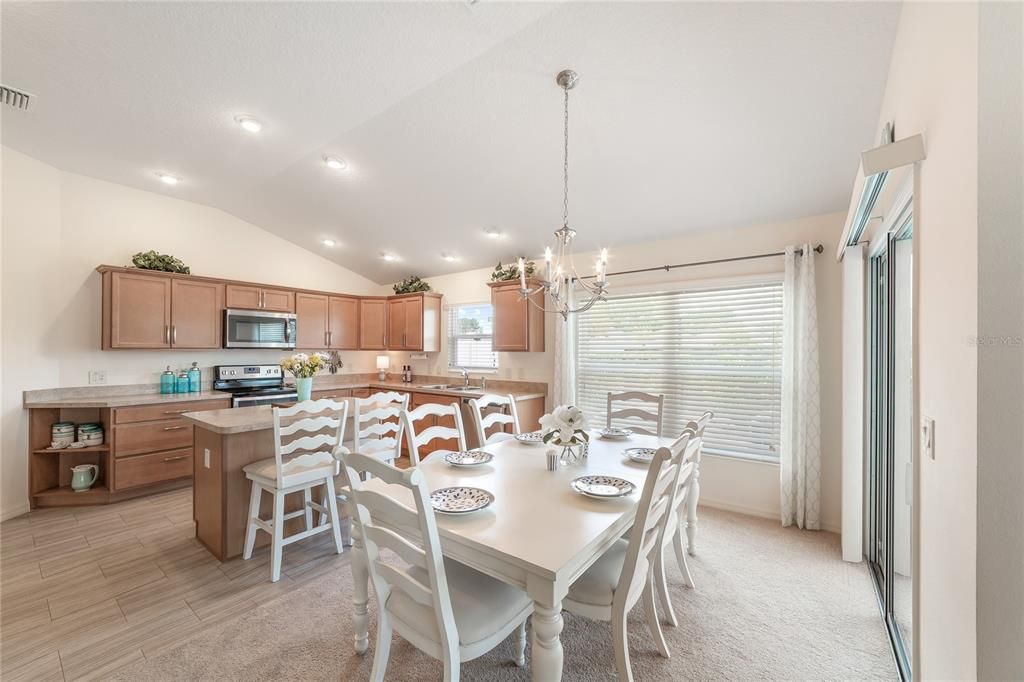 На продажу: $379,000 (3 спален, 2 ванн, 1604 Квадратных фут)