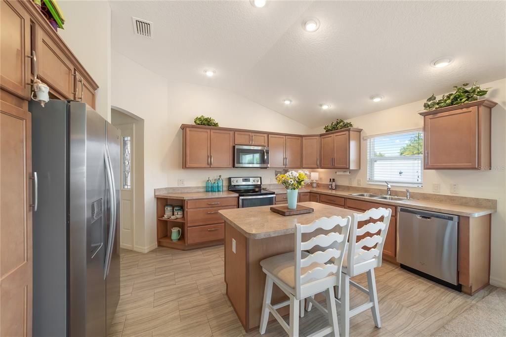 На продажу: $379,000 (3 спален, 2 ванн, 1604 Квадратных фут)