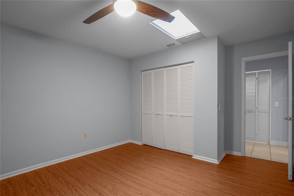 Activo con contrato: $185,000 (2 camas, 2 baños, 1190 Pies cuadrados)