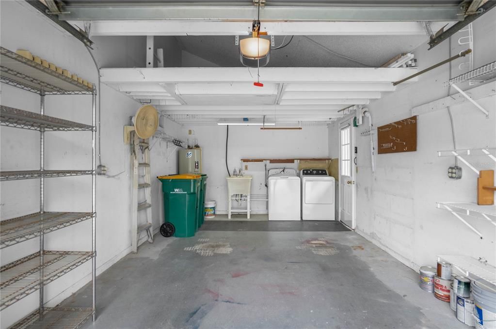Activo con contrato: $185,000 (2 camas, 2 baños, 1190 Pies cuadrados)