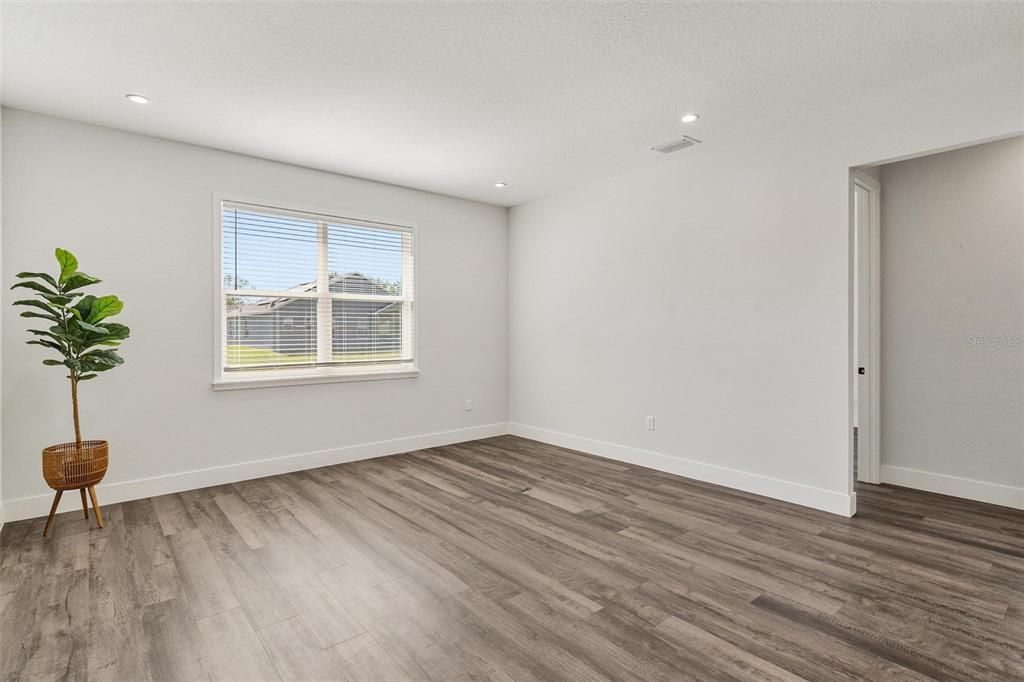 En Venta: $469,900 (3 camas, 2 baños, 2210 Pies cuadrados)