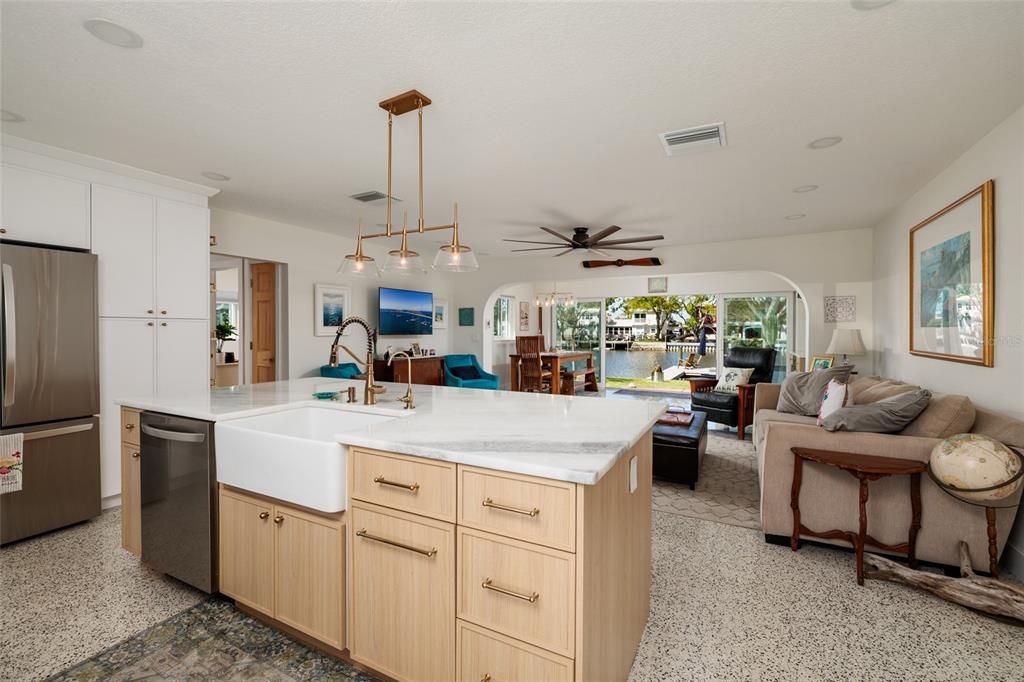 En Venta: $839,000 (3 camas, 2 baños, 1411 Pies cuadrados)