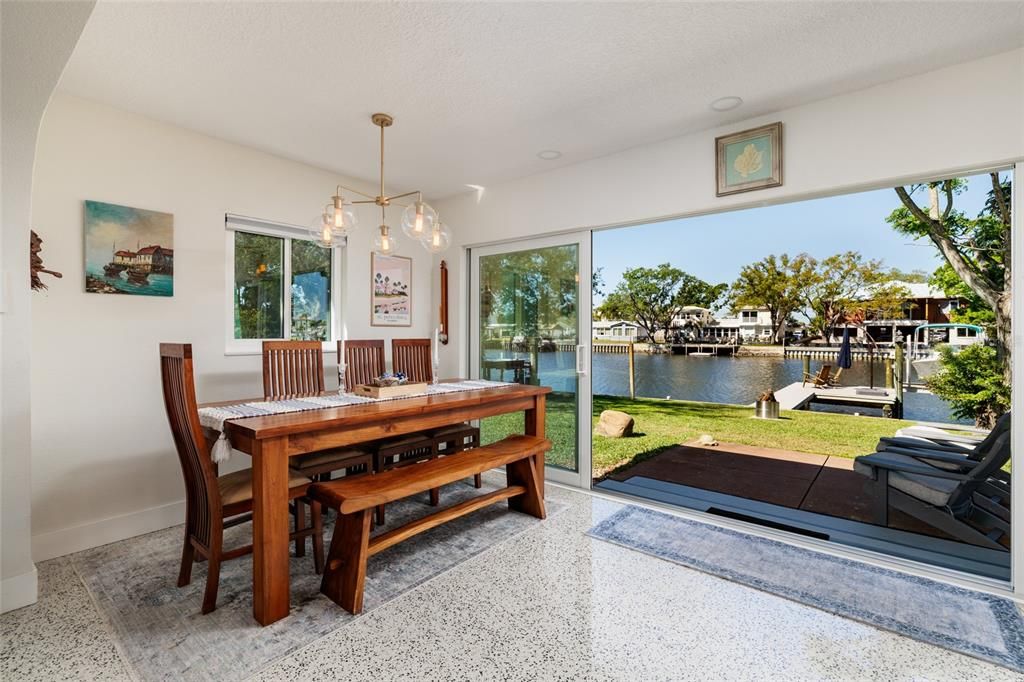 En Venta: $839,000 (3 camas, 2 baños, 1411 Pies cuadrados)