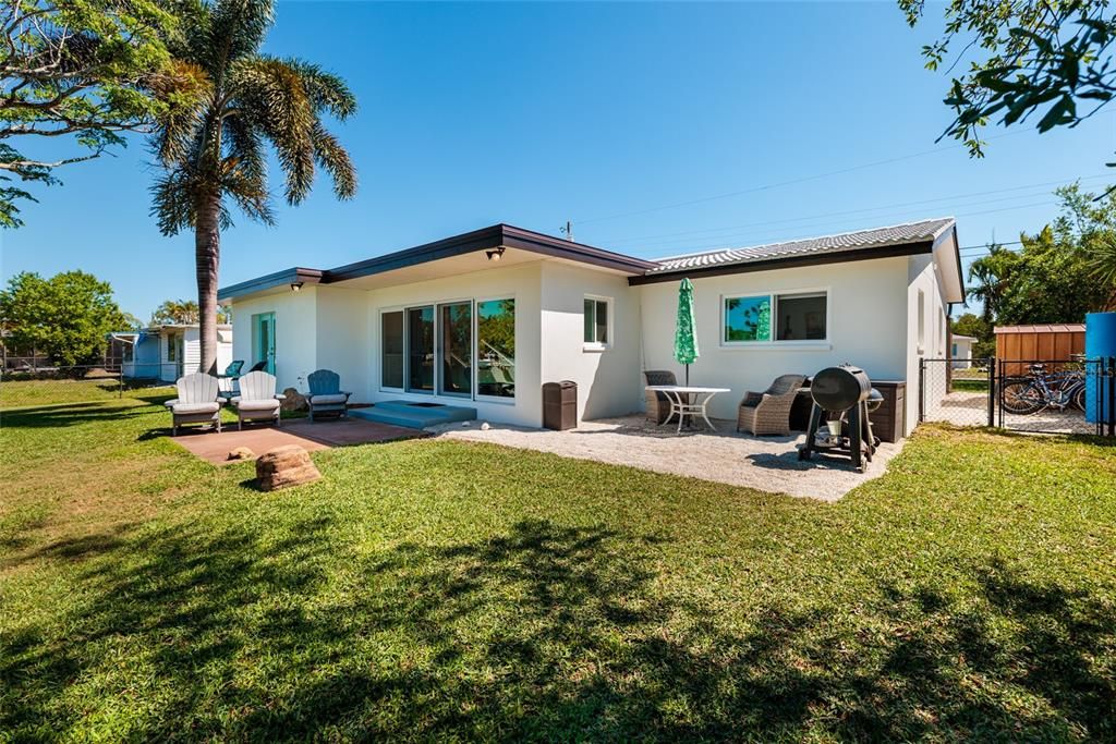 En Venta: $839,000 (3 camas, 2 baños, 1411 Pies cuadrados)