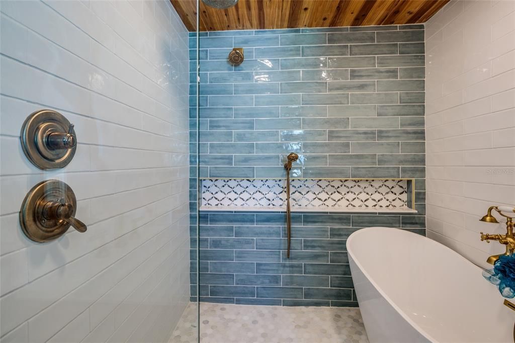 En Venta: $839,000 (3 camas, 2 baños, 1411 Pies cuadrados)
