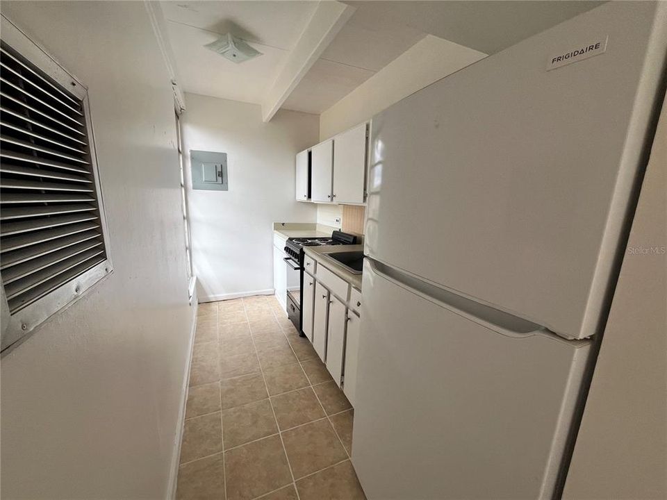 For Rent: $1,075 (1 beds, 1 baths, 648 Square Feet)