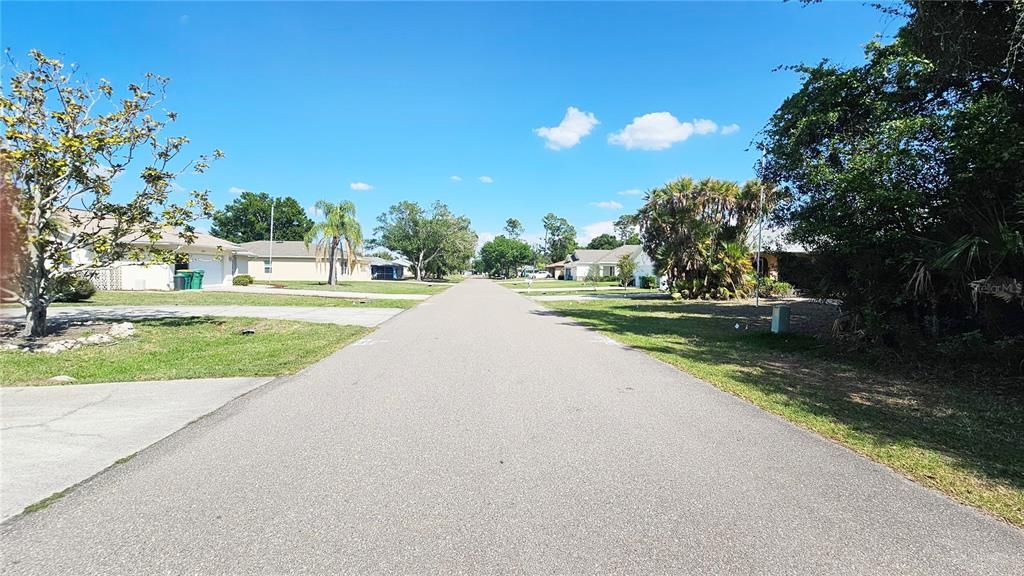 На продажу: $99,900 (0.46 acres)