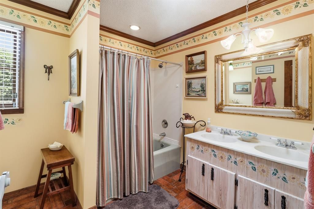 For Sale: $1,399,000 (4 beds, 3 baths, 3740 Square Feet)