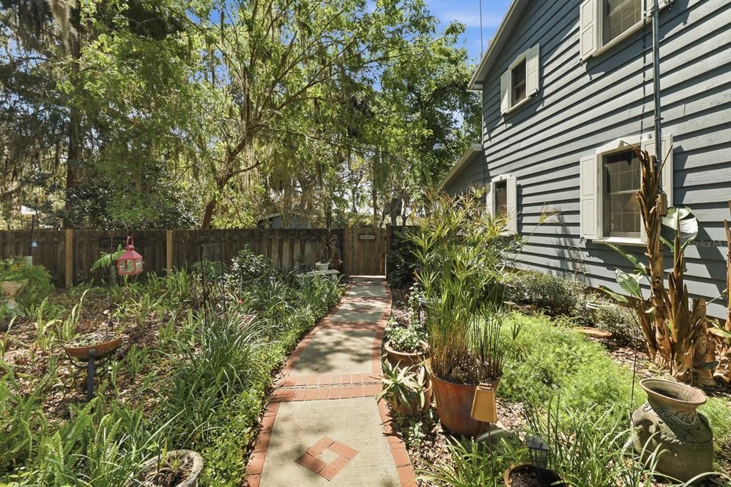 For Sale: $1,399,000 (4 beds, 3 baths, 3740 Square Feet)
