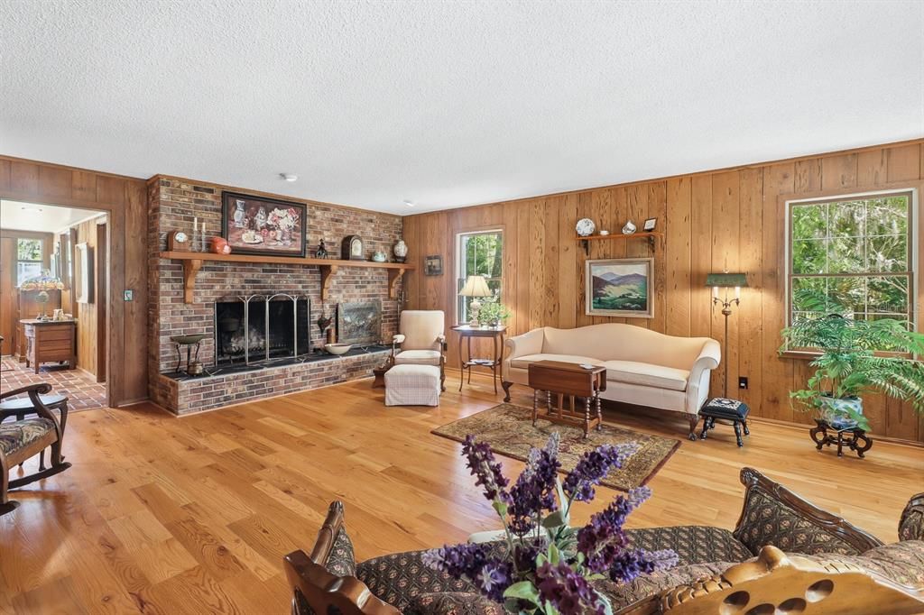 For Sale: $1,399,000 (4 beds, 3 baths, 3740 Square Feet)
