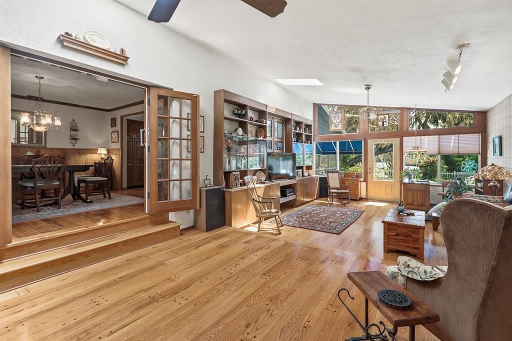 For Sale: $1,399,000 (4 beds, 3 baths, 3740 Square Feet)