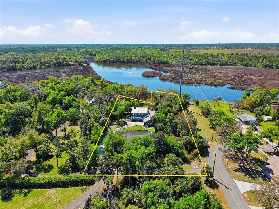 For Sale: $1,399,000 (4 beds, 3 baths, 3740 Square Feet)