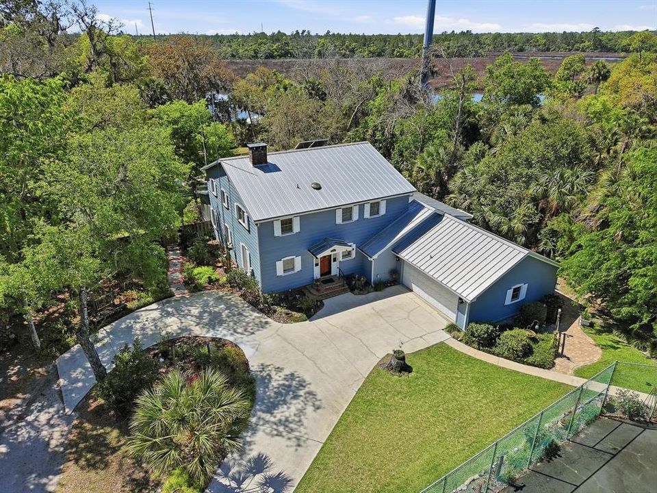 For Sale: $1,399,000 (4 beds, 3 baths, 3740 Square Feet)