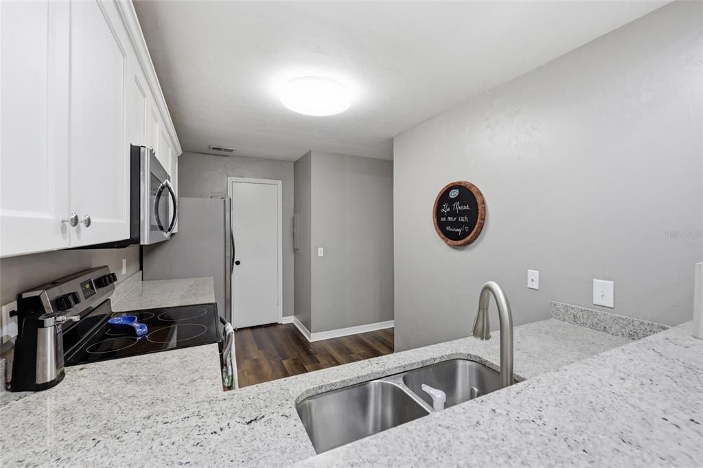 En Venta: $244,900 (3 camas, 3 baños, 1629 Pies cuadrados)